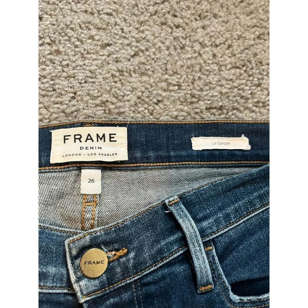 Frame me garçon mid rise distressed‎ jeans size 26